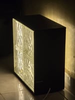 Table décorative LED faite main en bon état