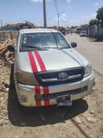 Toyota Hilux Double Cabine diesel boîte manuelle argenté