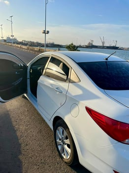 Location de voitures 4X4 et tourisme - Hyundai Accent, Avante, Tucson, Kia