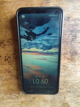 Téléphone portable Huawei Y9s en excellent état