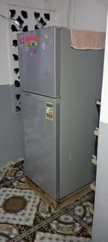 Vends Frigo et Armoire en excellent état