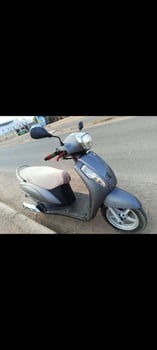 Moto Suzuki Access 125cc en excellent état