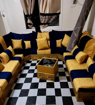 Salon Marocain Complet Neuf avec Tapis, Rideaux et Table