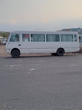 Bus Mitsubishi Fuso, 35 places, Blanc, excellent état