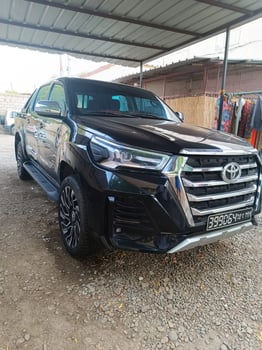 Toyota Hilux, bien entretenu, boîte manuelle