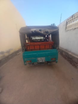 Bajaj D93 en bon état à vendre à Tadjourah