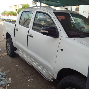 Pick-up tout terrain en excellent état - Bien entretenu