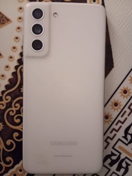 Samsung S21 FE 5G 128GB Blanc - Comme Neuf