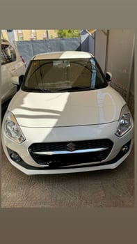 Suzuki Swift 2022 en excellent état, faible kilométrage de 13000 km