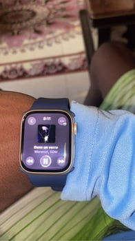 Apple Watch Serie 8, comme neuf, légèrement négociable