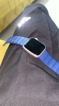 Apple Watch Serie 8 original, comme neuf, négociable