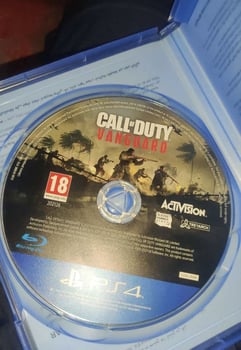 Jeu d'action Call of Duty Vanguard pour PS4 - Boîte en excellent état