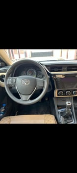 Toyota Corolla 2016, manuelle, essence, faible kilométrage