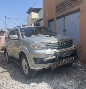 Toyota Fortuner 2012, diesel, climatisé, négociable