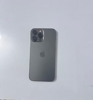 iPhone 13 Pro Max en excellent état - Prix négociable