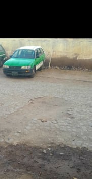 Taxi manuel, économique, en bon état à vendre