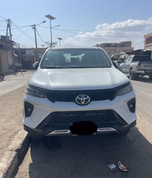 Toyota Fortuner 2019, automatique, excellent état, diesel