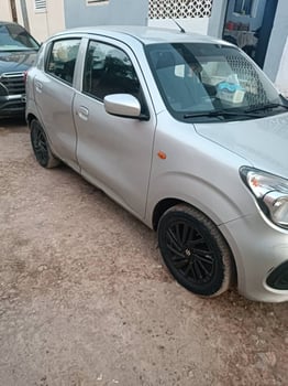 Suzuki Celerio 47000km, essence, auto, économique, climatisation, entretien à jour