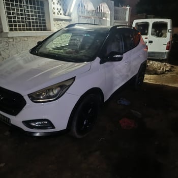 Hyundai Tucson 2015, diesel, boîte Automatique, full option