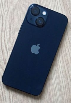 iPhone 13 mini, 128 Go, minuit, état impeccable, 3 étuis inclus