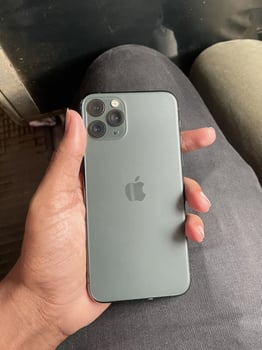 iPhone 11 Pro Max Vert 256 Go, Très Bon État à vendre