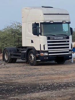 Camion Scania R144 de 1998 en bon état à vendre