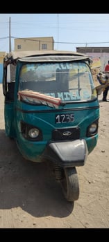 Bajaj Mahindra D99 en excellent état à vendre