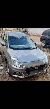 Voiture Suzuki Desire, année d'achat à Djibouti, excellent état