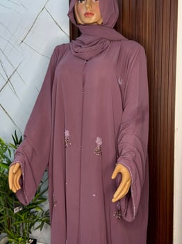Abaya neuve élégante à petit prix