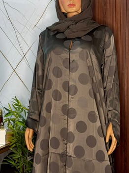 Abaya neuve élégante à petit prix