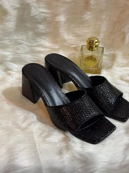 Chaussures compensées pour femme – Plusieurs modèles disponibles