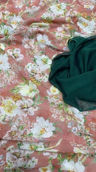 Tissus neufs multicolores, légers et fluide - Fabriqué en Espagne