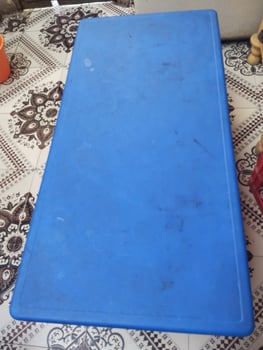 Table enfant + 2 chaises pour étudier