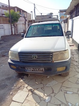 Toyota Land Cruiser 1999, entretenu, tableau de bord neuf