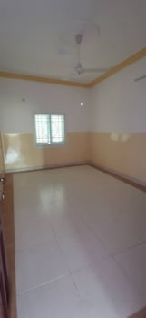 Appartement spacieux avec réservoir d\'eau à Gabode 5