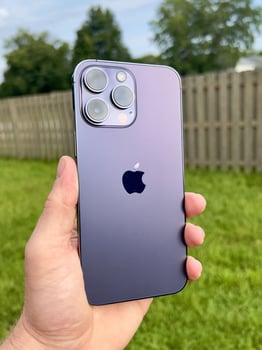 IPhone 14 Pro double sim, 256 Go, batterie 87% - couleur violet profond