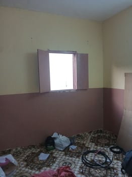 Appartement F3 avec 2 cuisines au 1ere étage, quartier 7