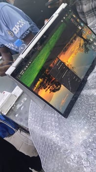 PC portable HP neuf sous emballage, écran pliable