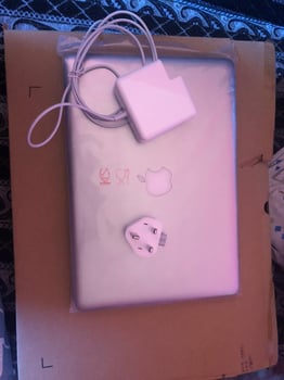 MacBook Pro neuf, 512 Go, 8GB RAM, prix négociable