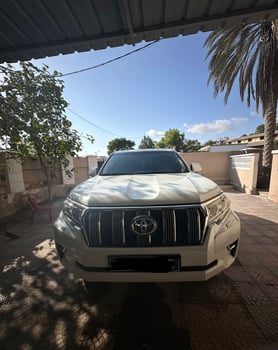 Toyota Land Cruiser Prado 2021, diesel, boîte automatique, tout équipé