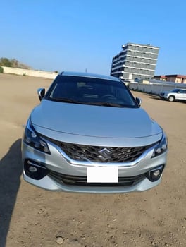 Suzuki Baleno GLX 2024, automatique, faible kilométrage, état quasi neuf