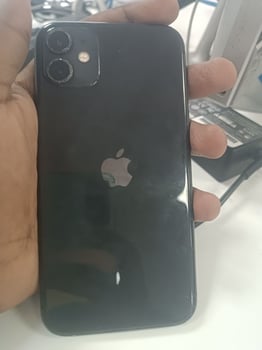 iPhone 11 78Go à vendre