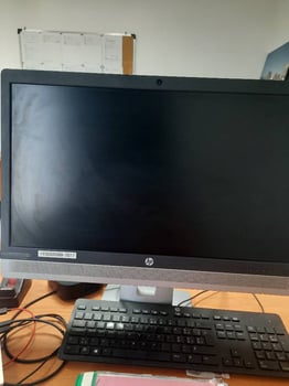 Ordinateur complet avec écran 17 et accessoires en excellent état