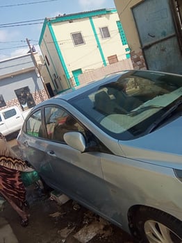 Voiture à vendre, peu utilisée