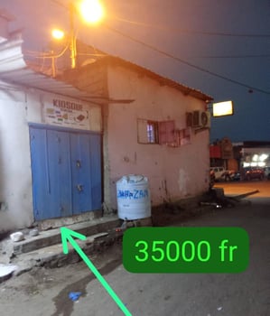 Kiosque à vendre - Place stratégique Q2