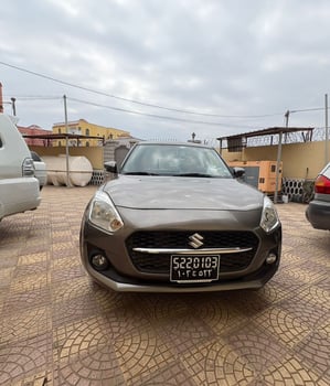 Suzuki Swift 2022, faible kilométrage, excellent état