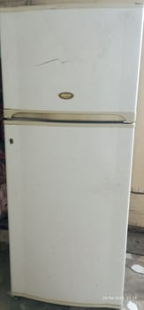 Réfrigérateur Sharp en bon état à vendre
