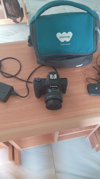 Canon EOS M50 Noir avec Objectif EF-M 15-45mm et Accessoires