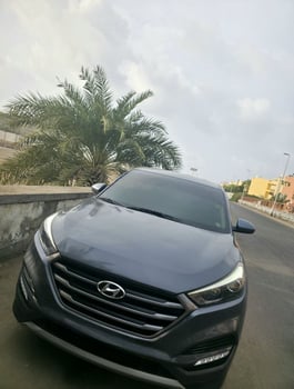 Hyundai Tucson 2017, diesel, excellent état, faible kilométrage