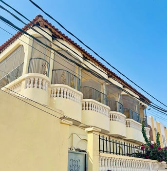 Appartement 4 chambres avec terrasse à louer, Cité Barwaqo 1